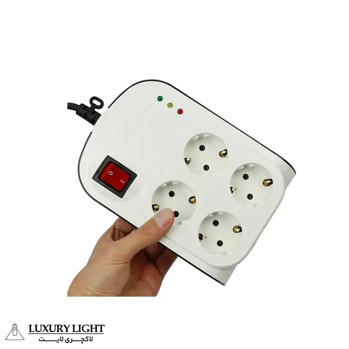 محافظ ولتاژ 4 خانه ارت دار کابل 3 متری پارت الکتریک مدل پارت 8792